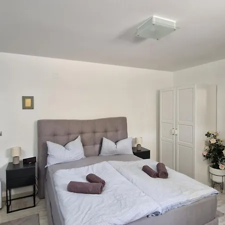 Apartment Lovely